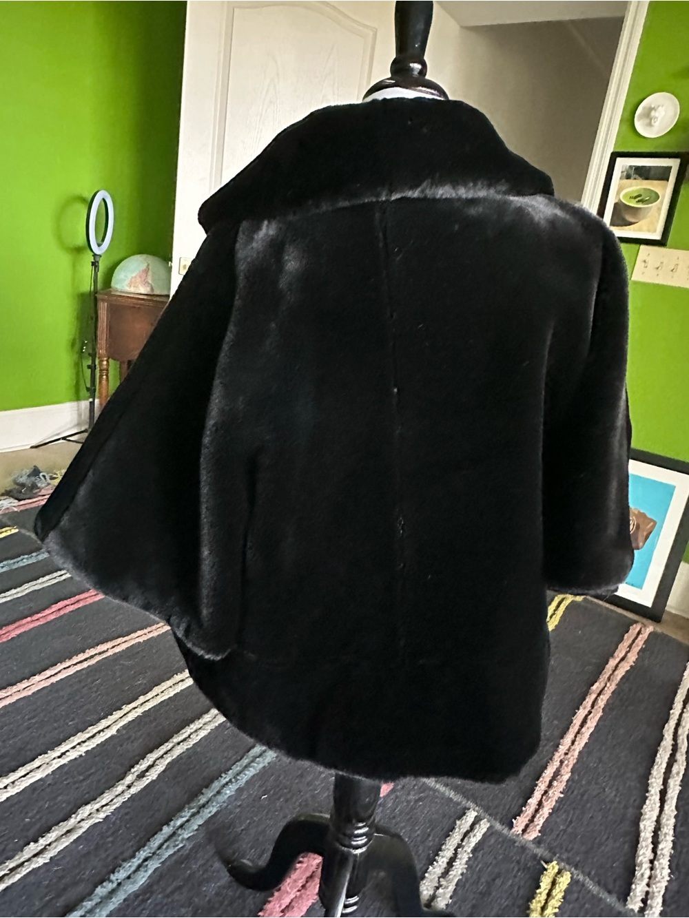 Calvin Klein Faux Fur XL Cropped Jacket - Picture 6 of 10